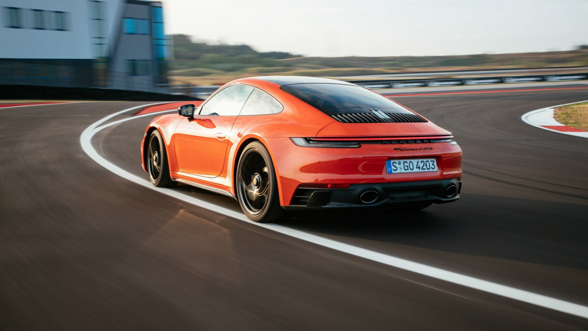 Porsche 911 Carrera 4 GTS 2022 review – middle child 992 shapes up