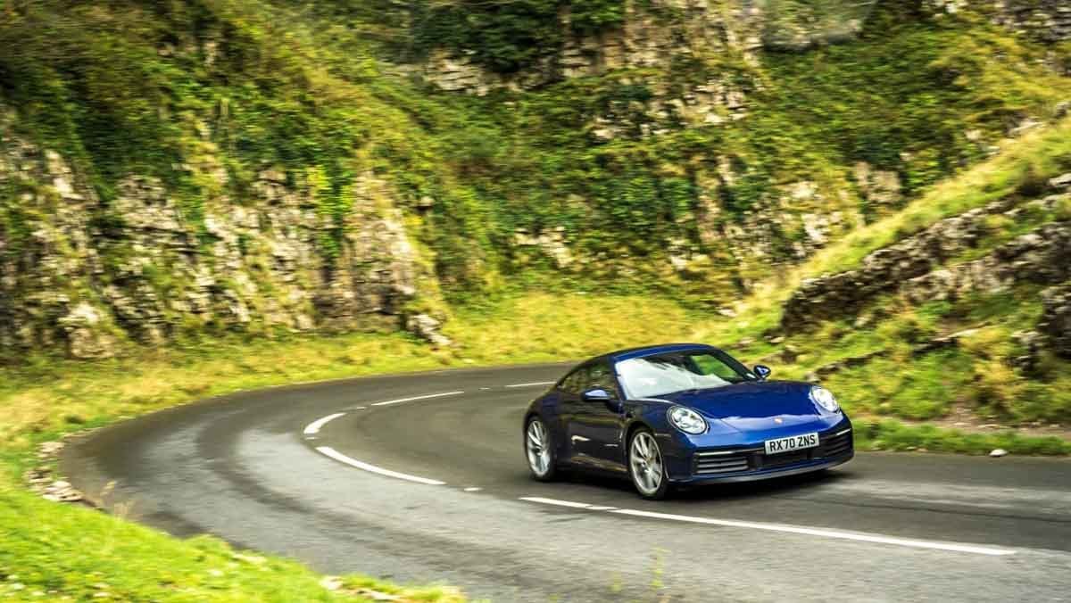 Porsche-911-Carrera-S-6
