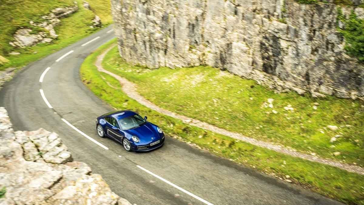 Porsche-911-Carrera-S-7