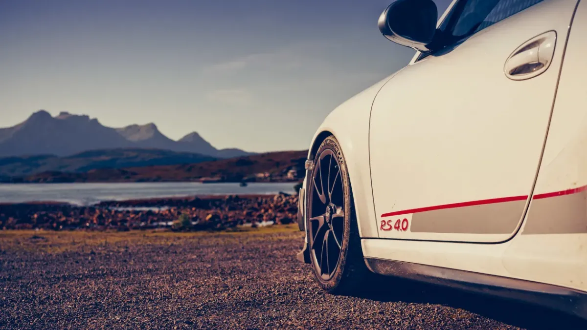 Porsche-911-GT3-RS-4-review-2022-10