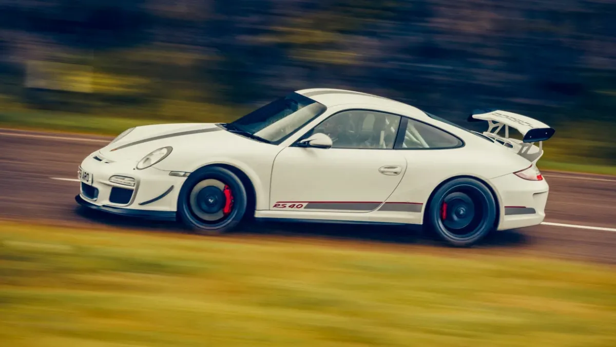 Porsche-911-GT3-RS-4-review-2022-9