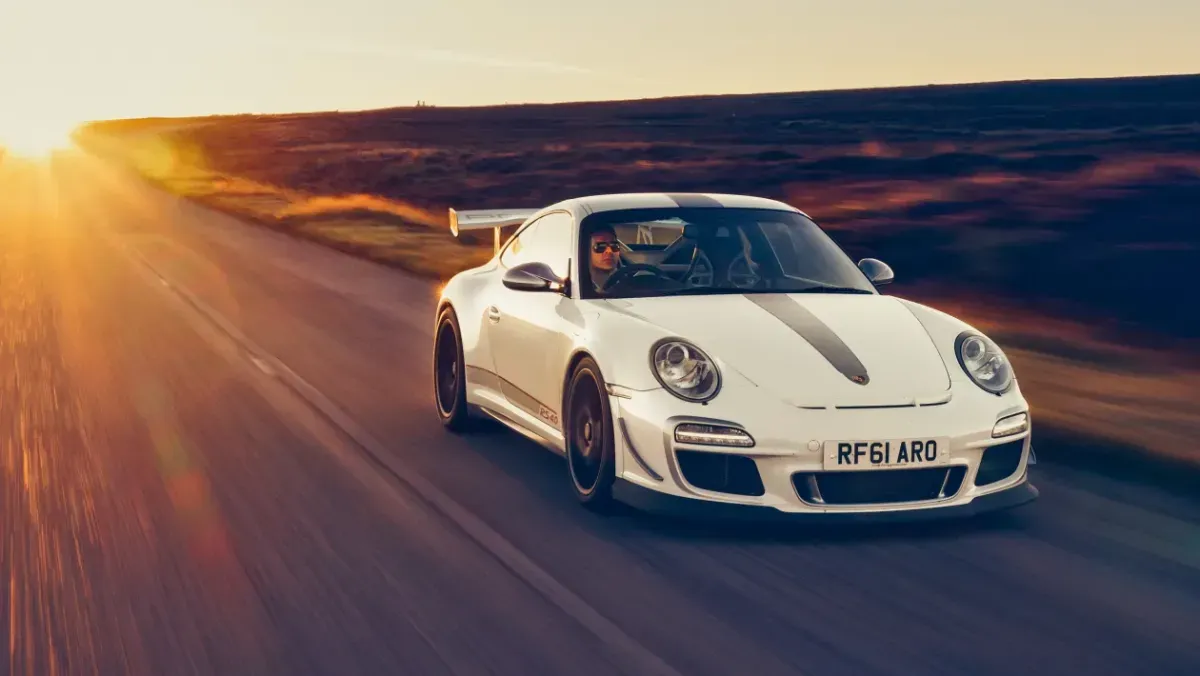 Porsche-911-GT3-RS-4-review-2022-1