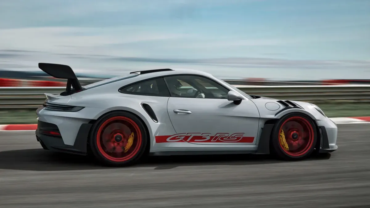 Porsche-911-GT3-RS-8