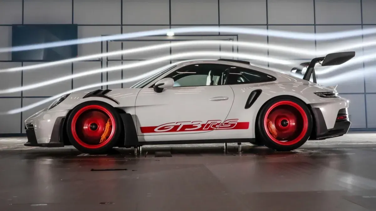 Porsche-911-GT3-RS-19