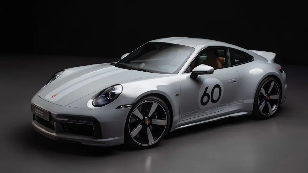 Porsche-911-Sport-Classic-10
