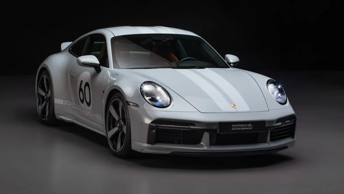 Porsche-911-Sport-Classic-11