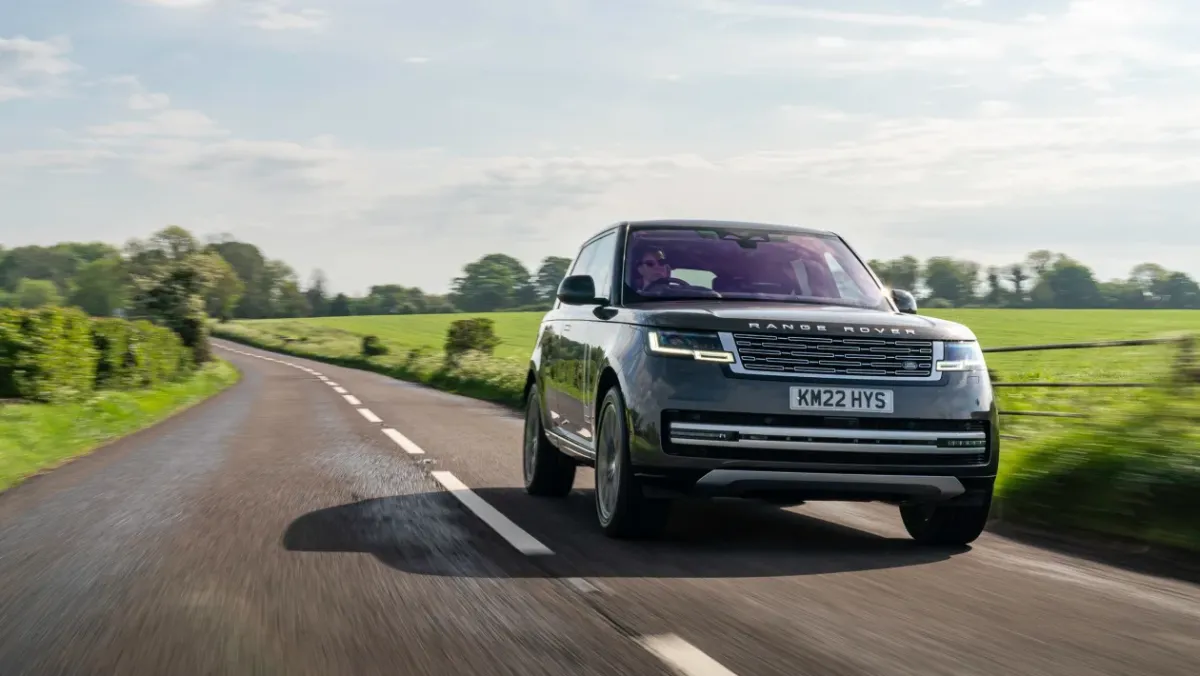 Range-Rover-2022-review-1
