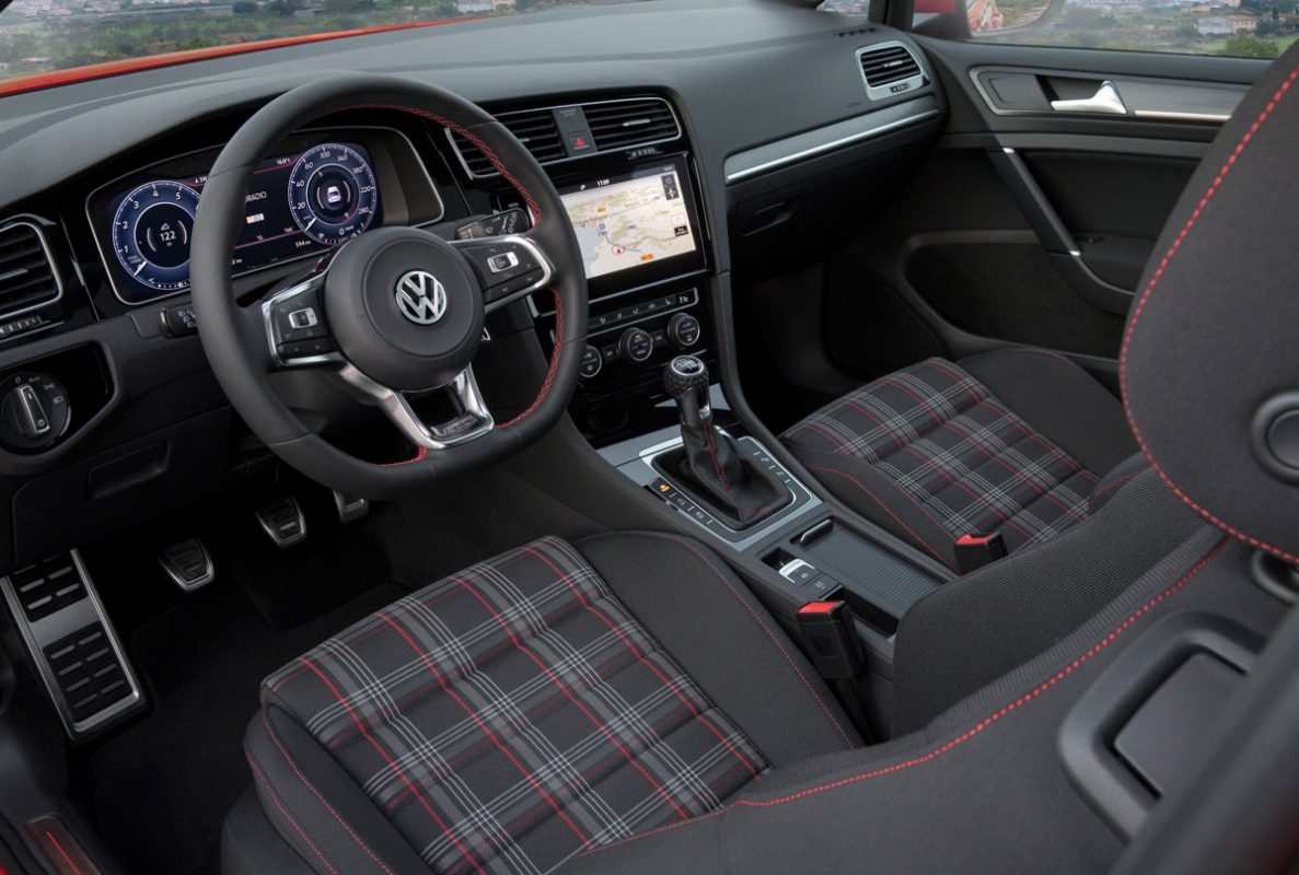 Volkswagen Golf GTI review-11